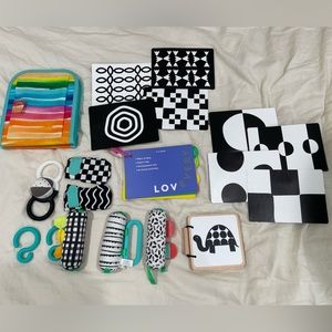 Lovevery - The Looker Play Kit 0-12 Weeks